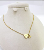 «گردنبند استیل زنانه قلب و حروف سهبعدی، رنگ ثابت و ضدحساسیت، در رنگهای طلایی و نقره ای