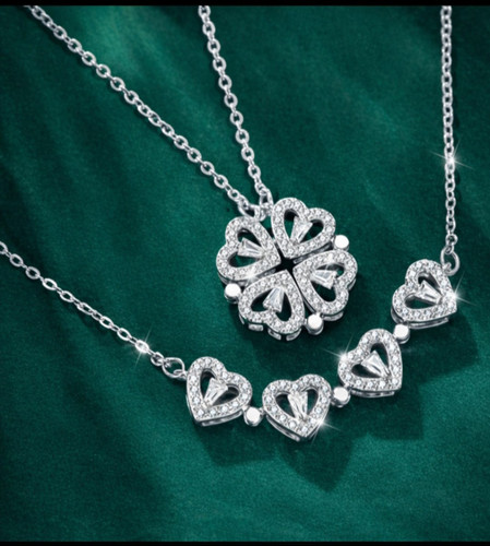 «گردنبند استیل طرح چهار قلب دو حالته ی نگیندار زنانه در رنگهای طلایی و نقرهای»