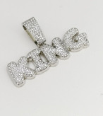 پلاک فول نگین مردانه طرح حروف نقرهای رنگ ثابت و ضدحساسیت، مناسب استفاده روزانه و مجالس خاص از هرمان اکسسوری