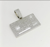 پلاک فول نگین مردانه طرح حروف نقرهای رنگ ثابت و ضدحساسیت، مناسب استفاده روزانه و مجالس خاص از هرمان اکسسوری